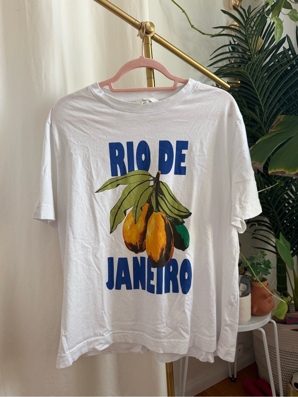 Rio de Janeiro White Graphic T-Shirt with Mango Print